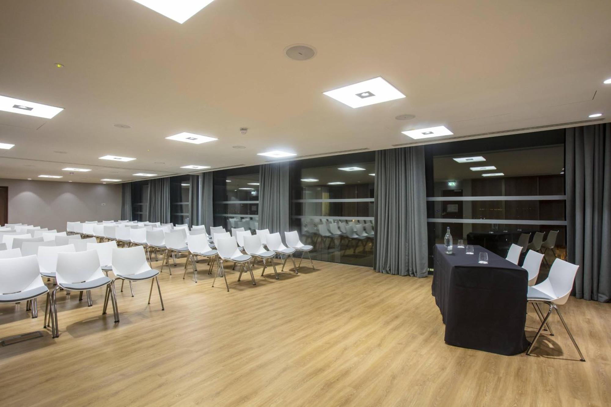 Courtyard By Marriott West Édimbourg